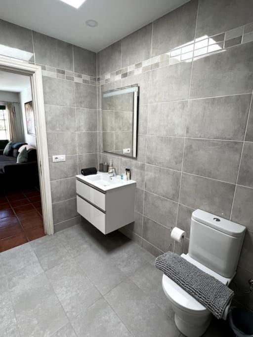 Casa Breen - Spacious 1 Bedroom Apartment In Matagorda With Communal Pool Tías Екстериор снимка